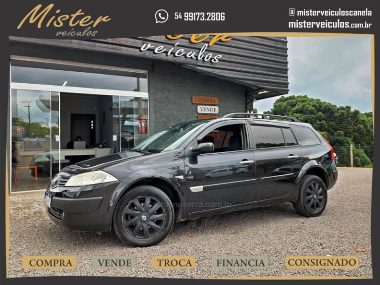 RENAULT - MÉGANE - 2011/2012 - Preta - R$ 36.900,00