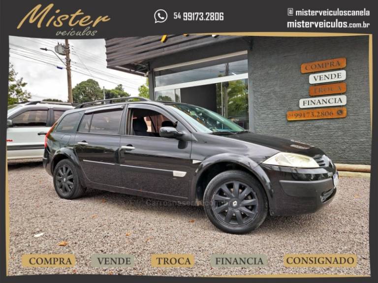 RENAULT - MÉGANE - 2011/2012 - Preta - R$ 36.900,00